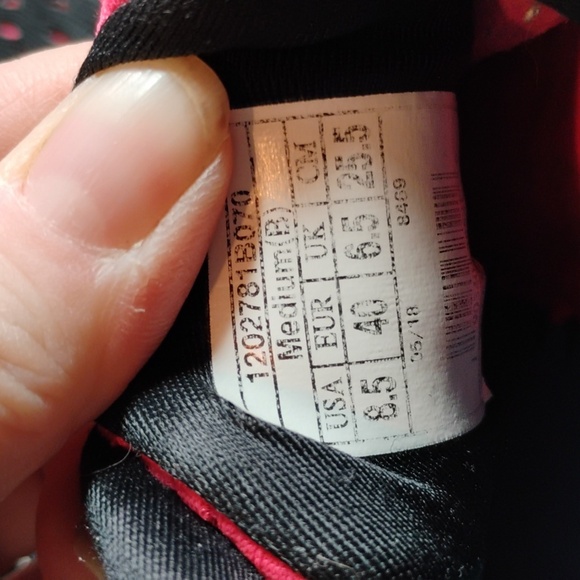 Brooks Black and Pink Athletic Shoes - Picture 5 of 6